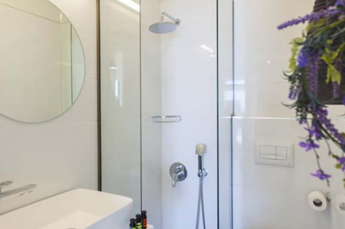 ligiabay-apartment-three-in-lefkada-greece-luxury-vacation-home-luxury-family-bathroom