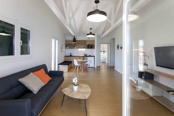 ligiabay-ligia-lefkada-island-ionian-islands-seafront-apartment-six-modern-living-room-decoration-and-design