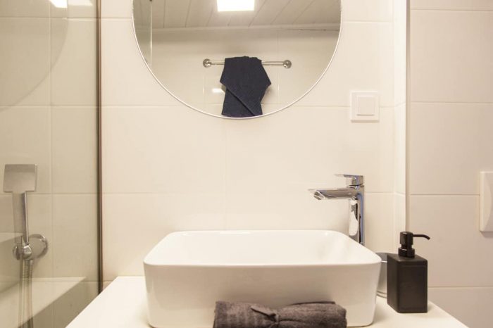 ligiabay-seafront-luxury-apartments-apartment-six-luxury-family-bathroom